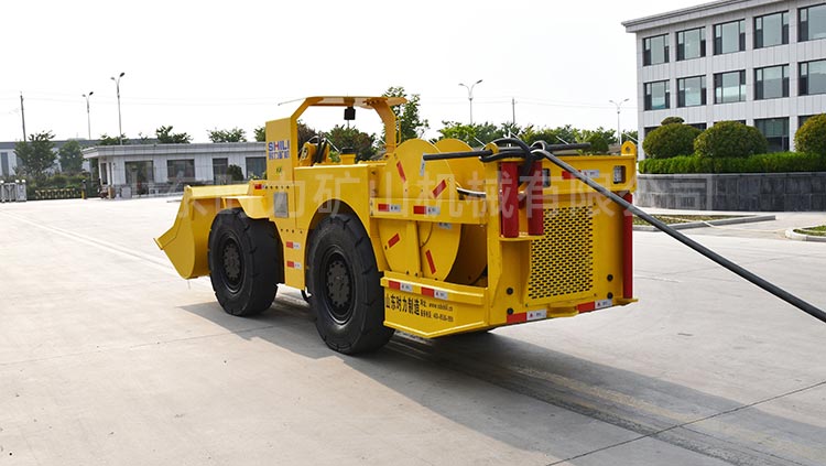 礦用井下鏟運機(jī)